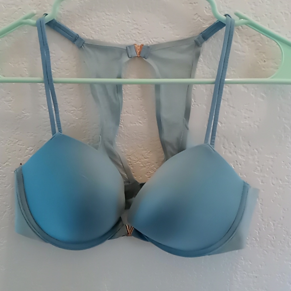 Baby blue Victoria's secret bra 34c